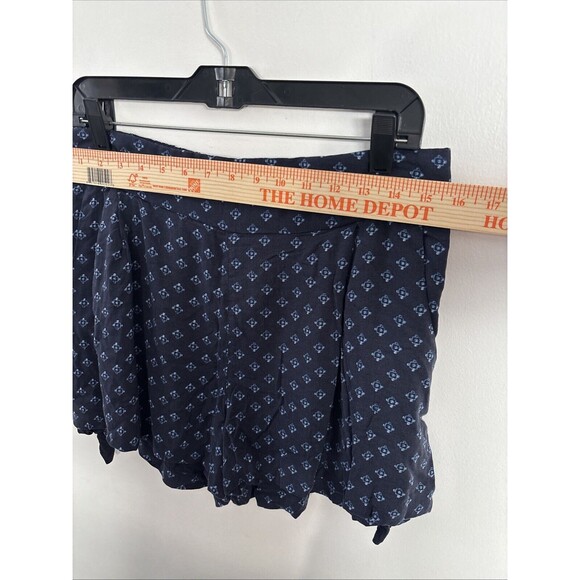 Free People Printed Side Tie Shorts Women's size M - Picture 4 of 10